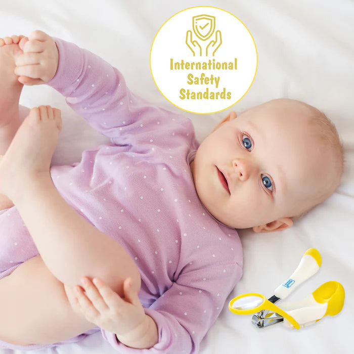Mee Mee Gentle Nail Clipper with Magnifier (White/Yellow) – Mother